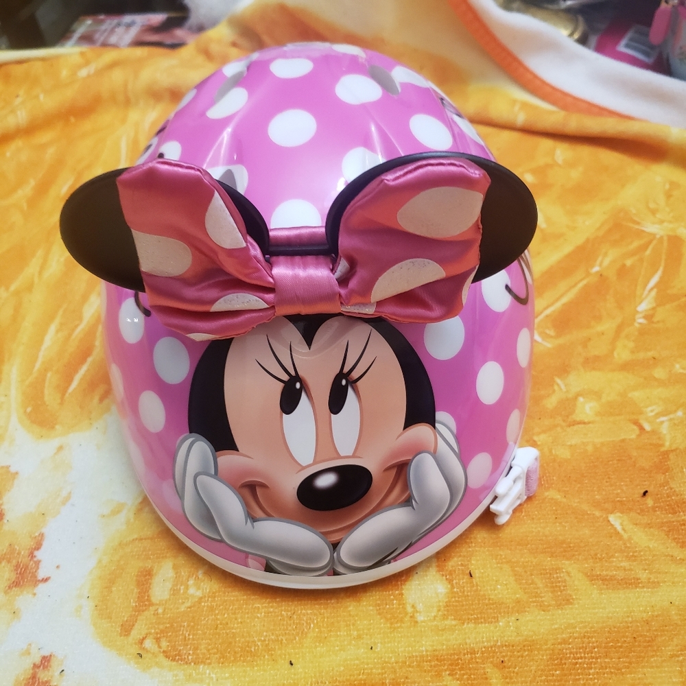 Little girls  minnie mouse helmet